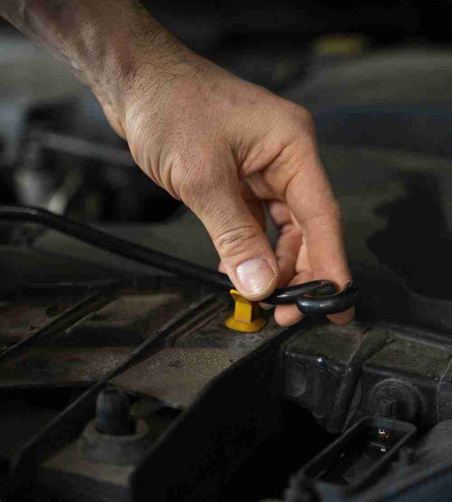 Minnetowta Towing - Jumpstart - Battery Change Services in Bloomington, Minneapolis, Edina, Eden Prairie, and Richfield, Minnesota.